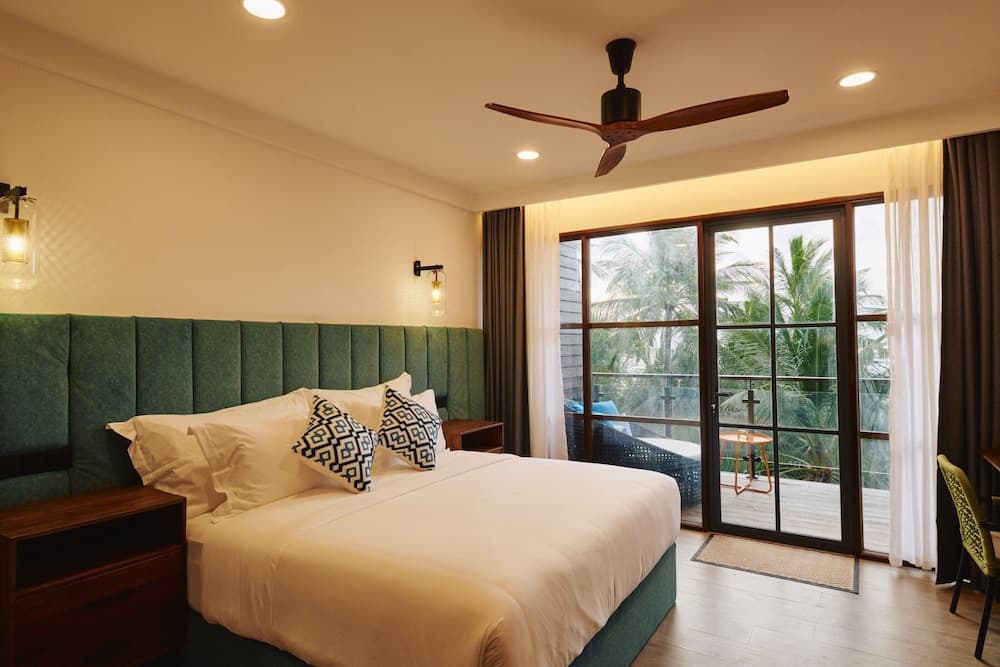 Beach Hotel Dhigurah - View 21