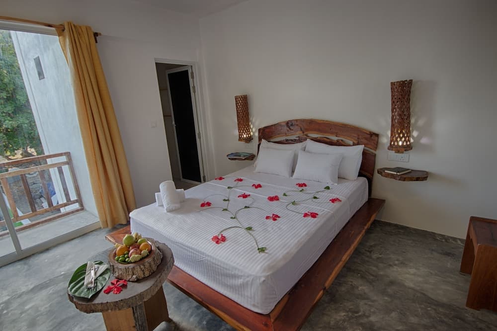 Islandbreak - View 1