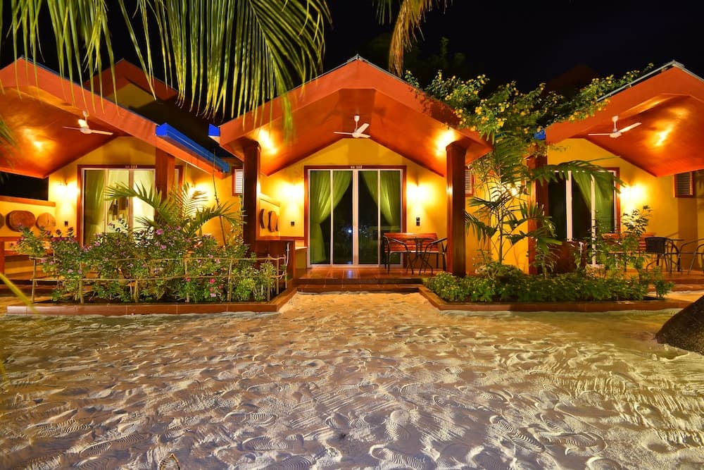 Beach Villa Ukulhas - View 1