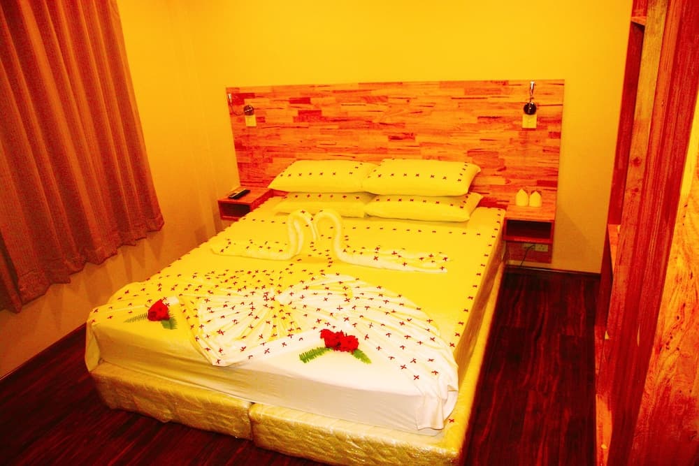 Maafushi Village - View 13