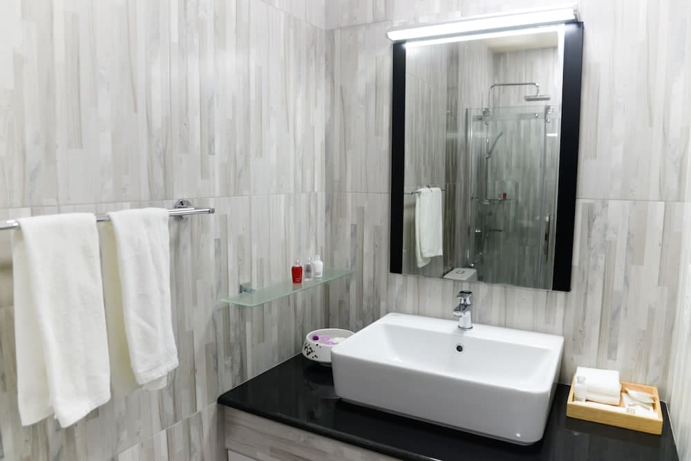 Cliff  Retreat - View 15