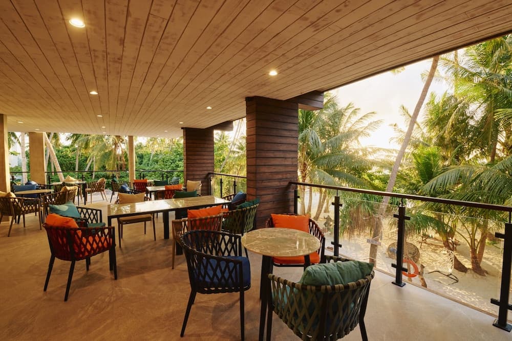 Beach Hotel Dhigurah - View 2