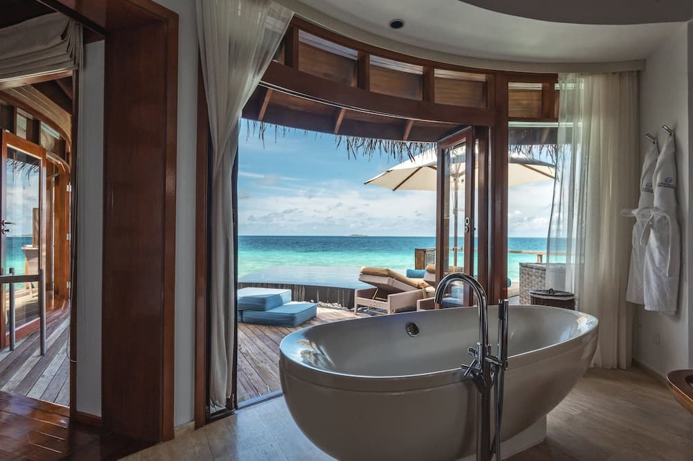 Constance Halaveli - View 43