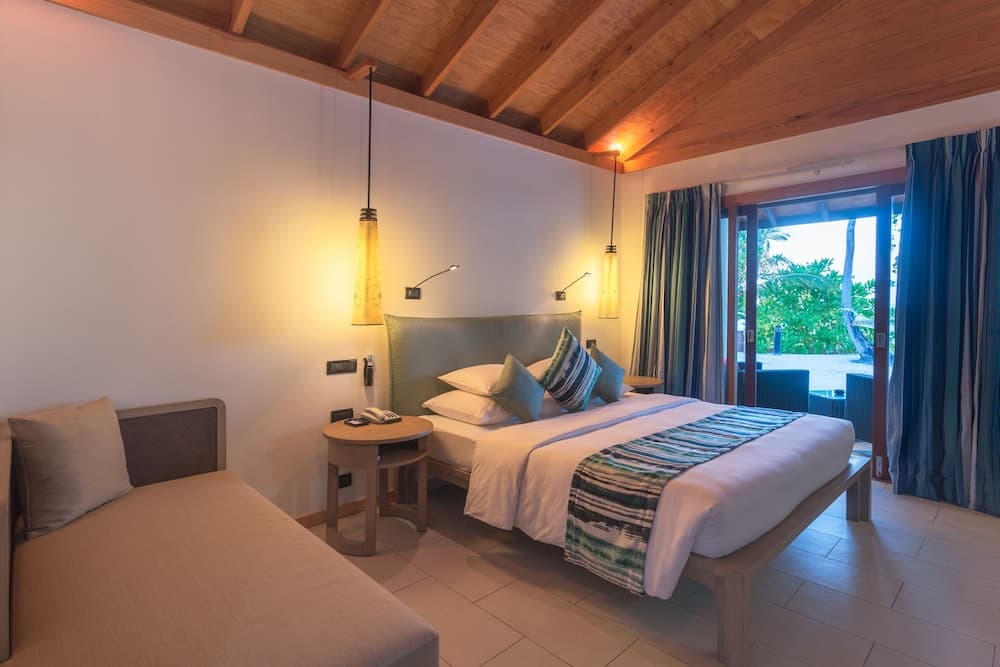 Vilamendhoo Island Resort & Spa - View 72