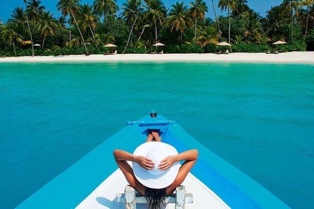 Constance Halaveli - View 113