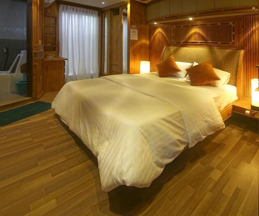 Eureka Serenity Athiri Inn - View 58