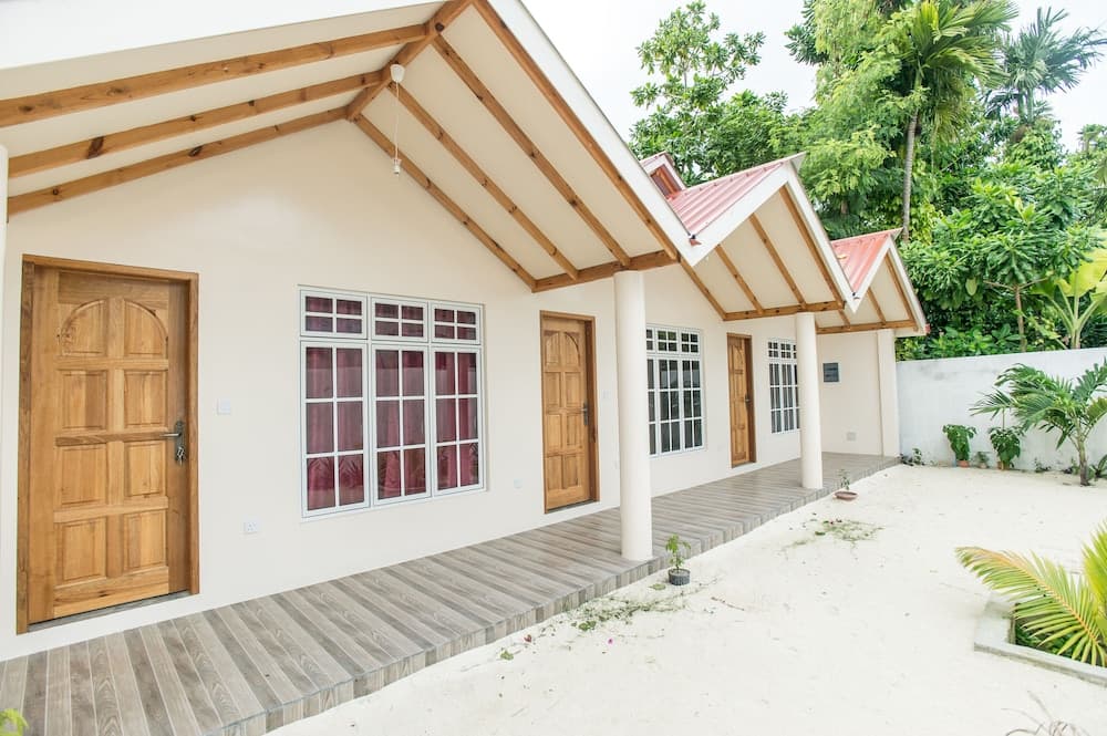 Thoddoo Retreat - View 8