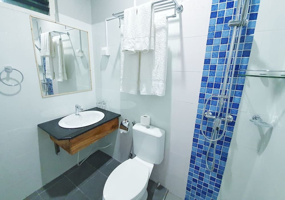 Omadhoo Inn - View 32