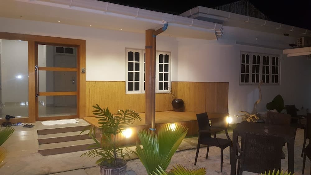 White Diamond - View 1