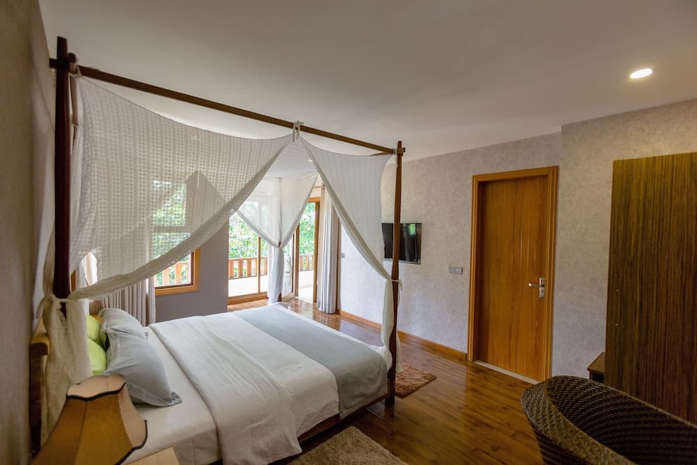 West Sands - View 13