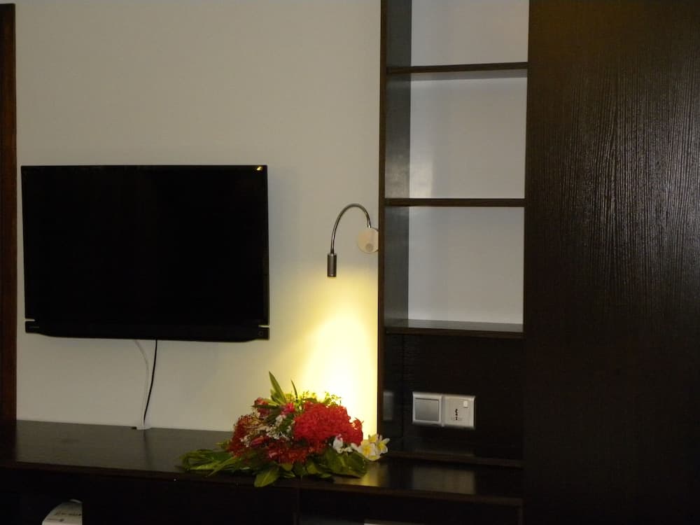 Madi Finolhu Guesthouse - View 13