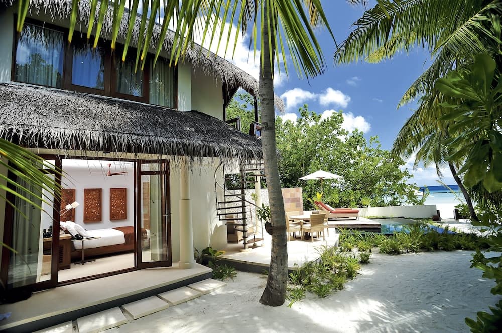 Constance Halaveli - View 67