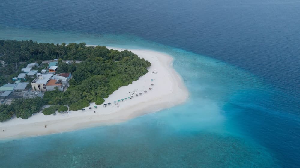 Ukulhas Beach Inn - View 18
