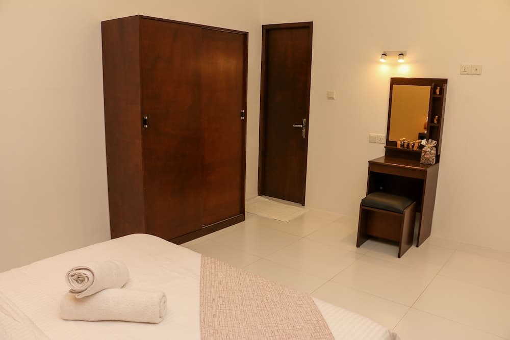 The Castaway Retreat - View 6