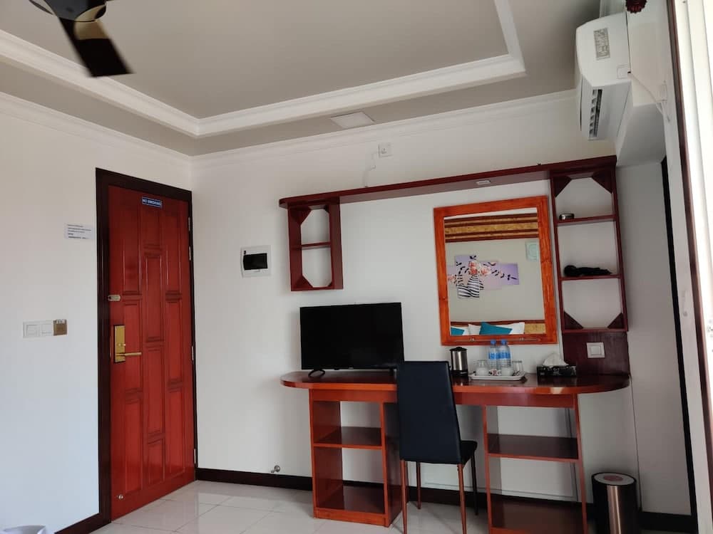 Athens View Guraidhoo - View 52