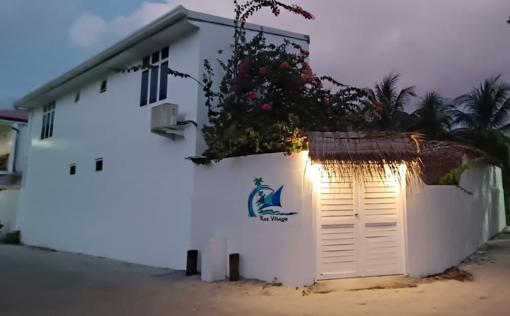 Ras Rana Lodge - View 1