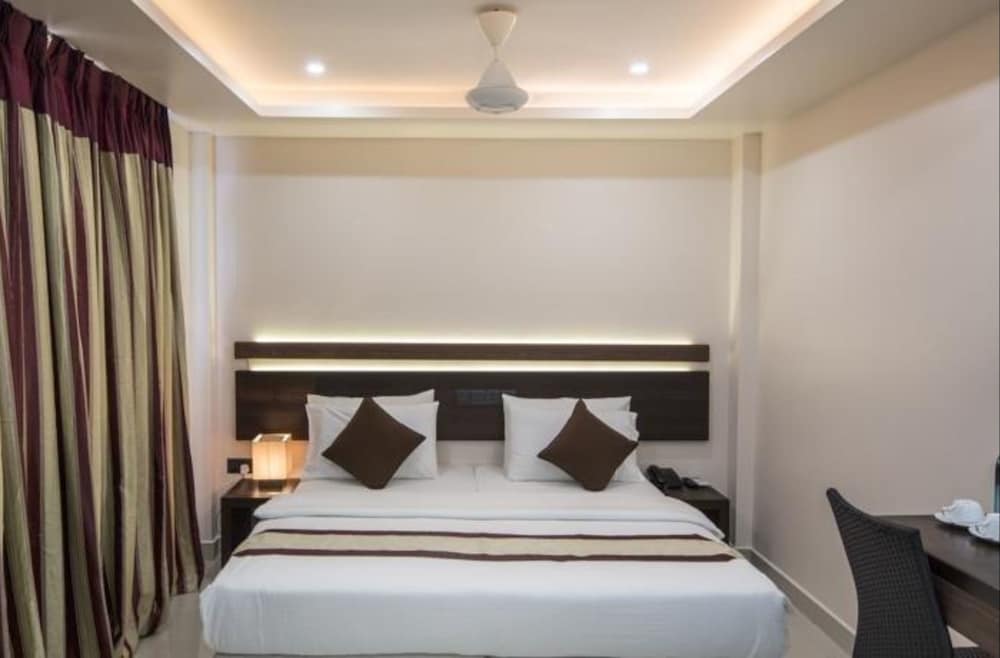 Whiteharp Beach Inn - View 9