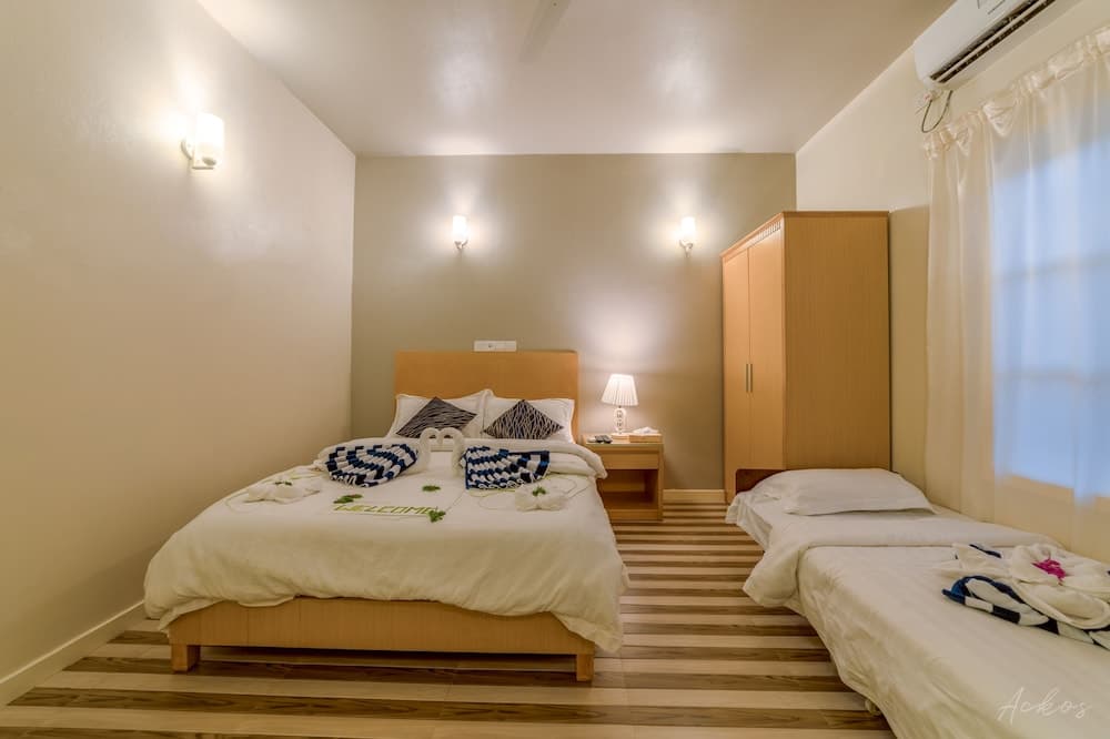 Starry Night At Ukulhas - View 8