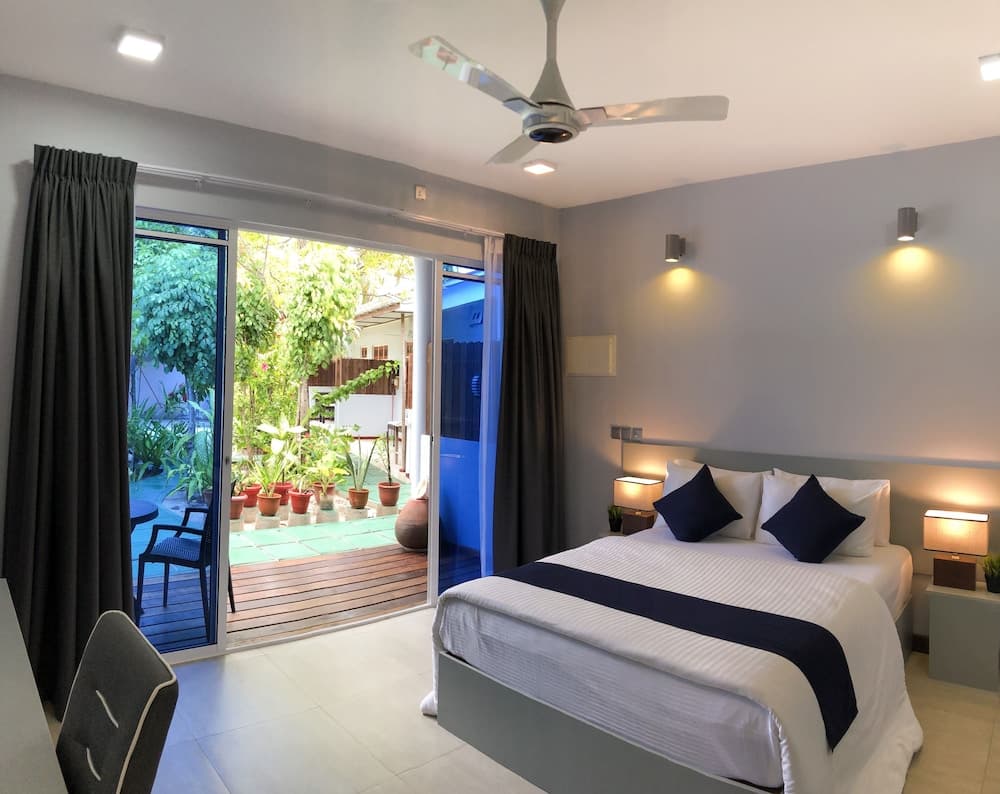 Tides Dhigurah - View 2