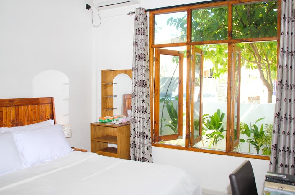 Ithaa Beach Maldives - View 75