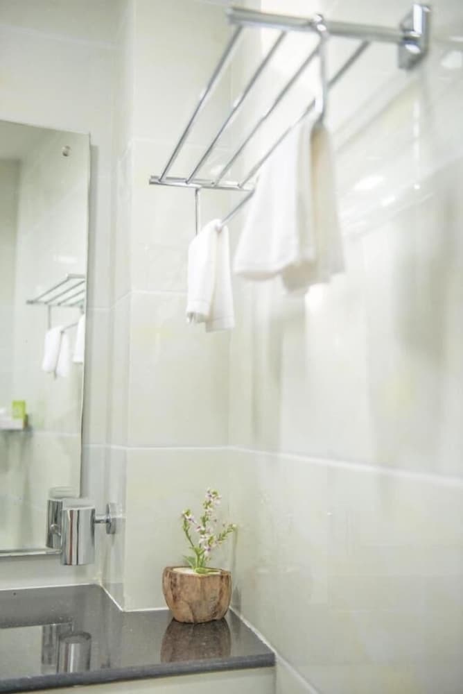 Biosphere by Hawks Hotels Kamadhoo Baa Atoll - View 39