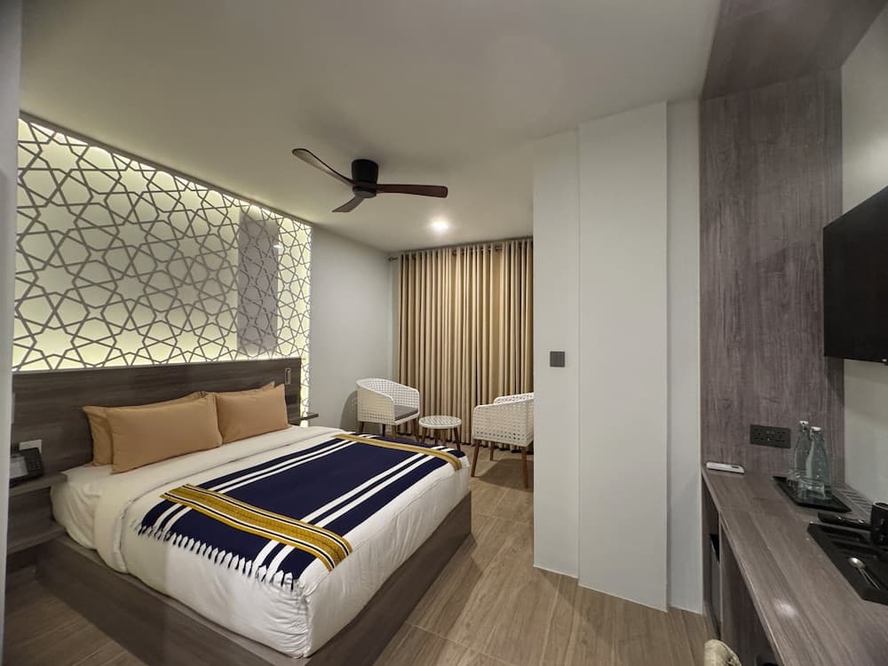 Avyanna Gulhi Beach - View 23