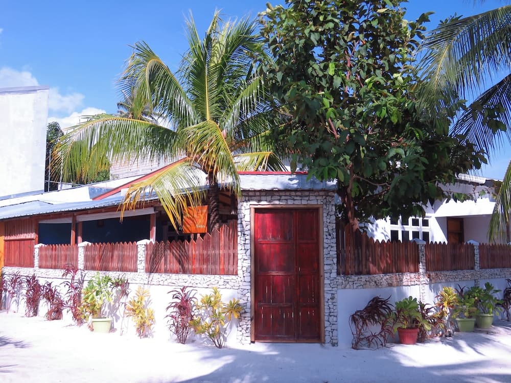 Luk inn at huraa - View 33