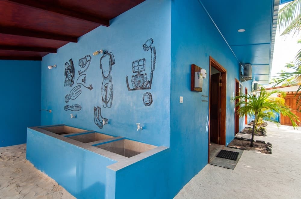 South Ari Dive Center - View 25