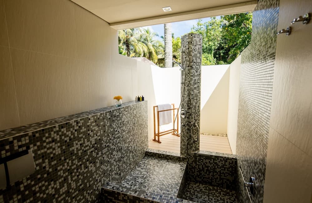 Holiday Inn Resort Kandooma Maldives by IHG - View 51