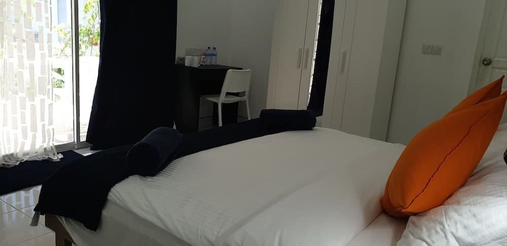 BB Island House Dhigurah - View 3