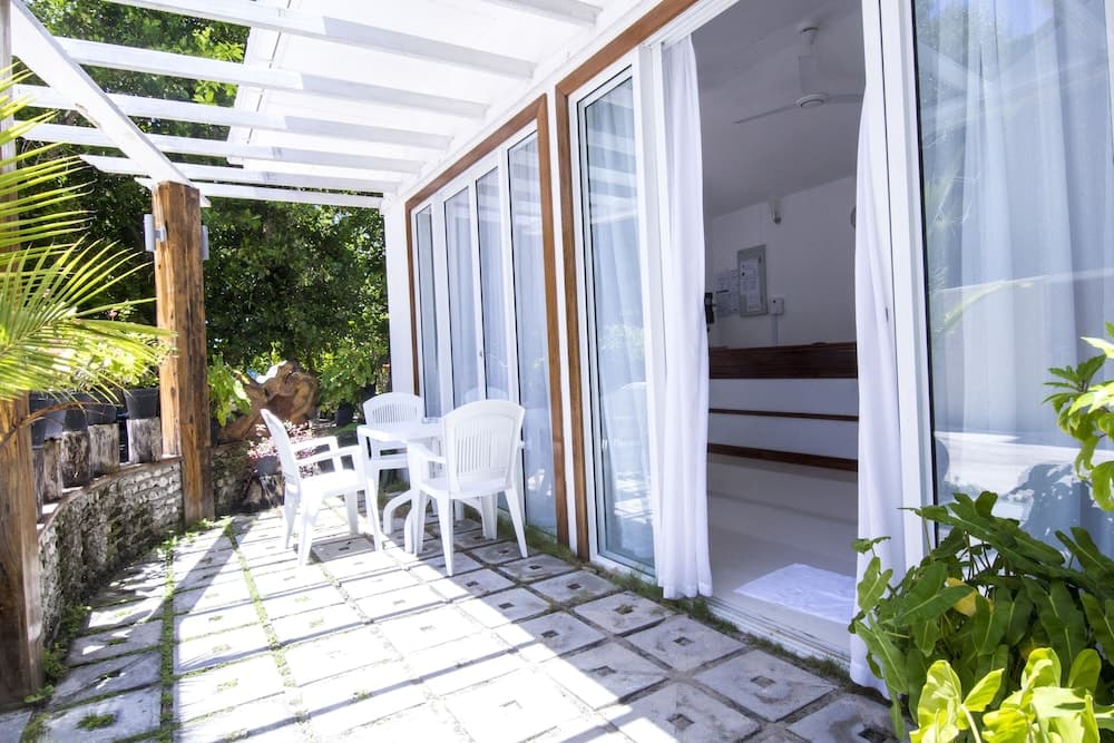Dhigurah Retreat Beach - View 29