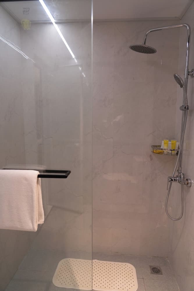 Wings by Hawks Hotels Kamadhoo Baa Atoll - View 37