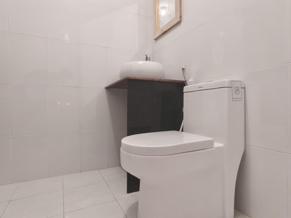 Himeyn Beach Retreat - View 13