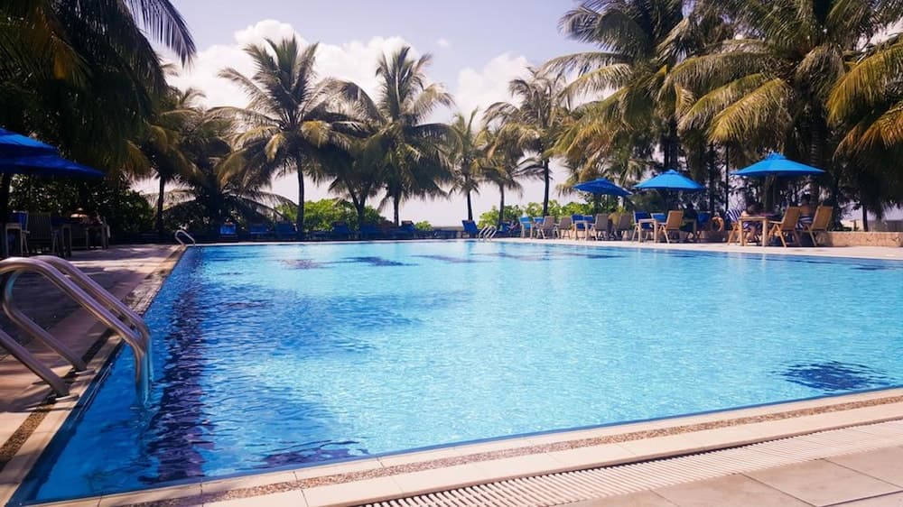 Hulhule Island Hotel - View 56