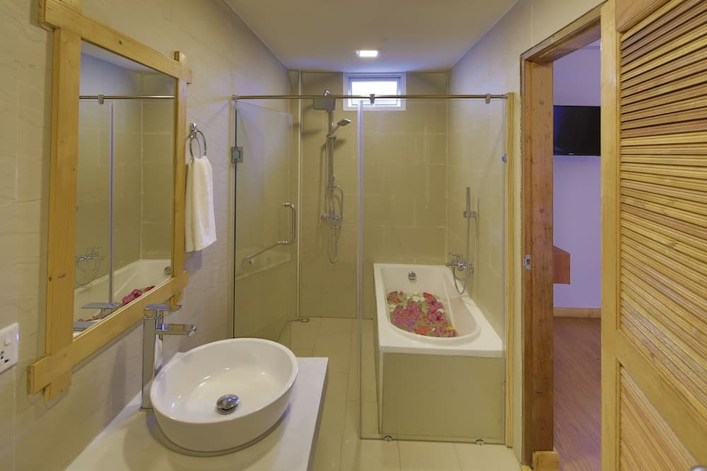 Shallow Lagoon Rasdhoo - View 5