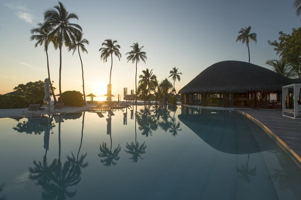 Constance Halaveli - View 31