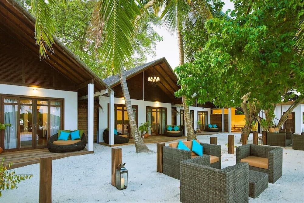 Beach Hotel Dhigurah - View 2