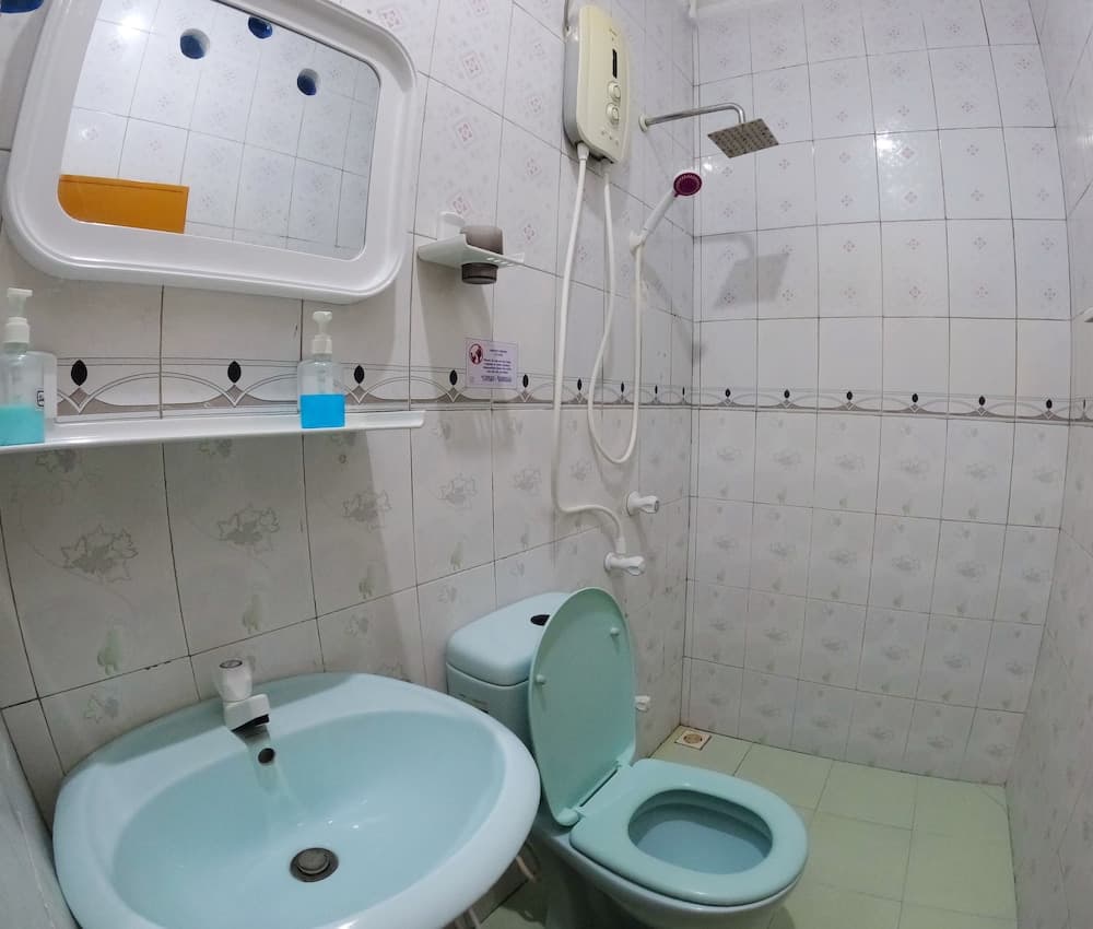 Adroit Beach Inn - View 135