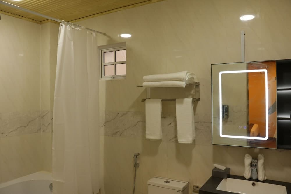 Breeze Haven Surf Retreat - View 25