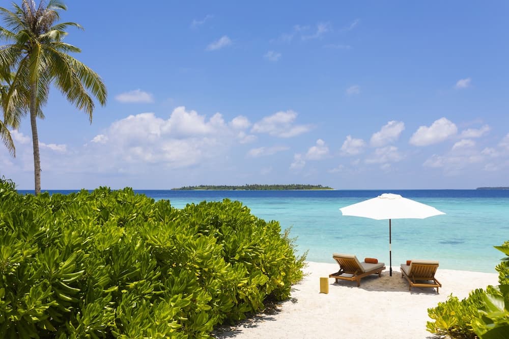 Emerald Faarufushi Resort & Spa - View 210