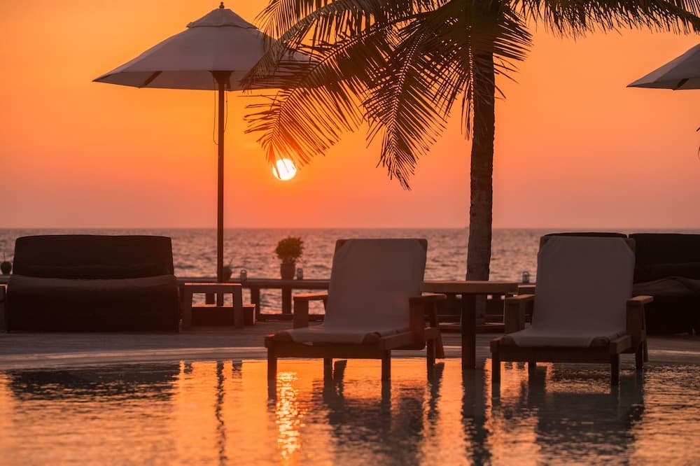 Komandoo Maldives Island Resort - View 44