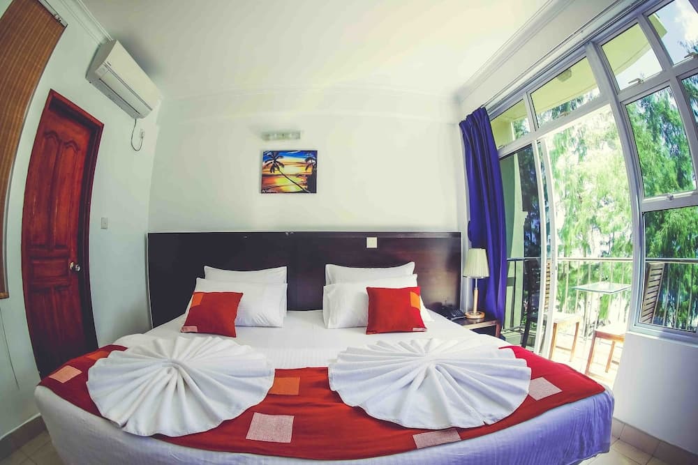 Sunny Suites Inn - View 9