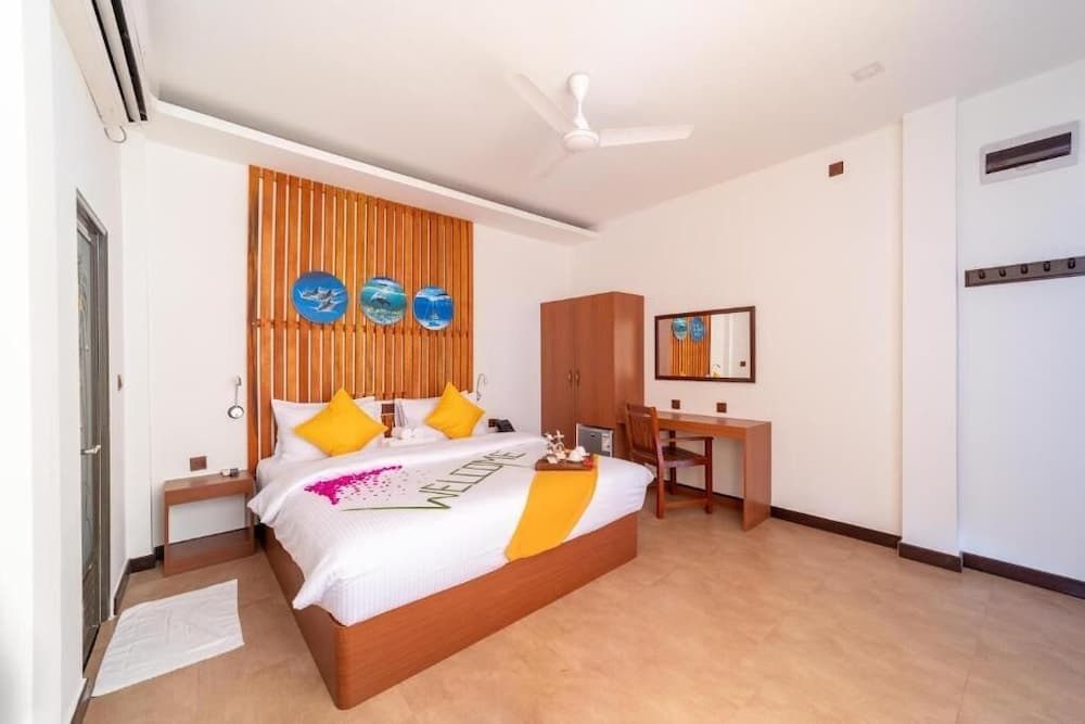 Beach Stone - View 7