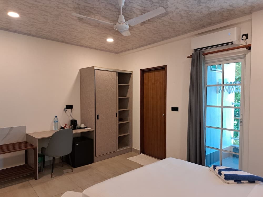 Shams Thoddoo - View 16