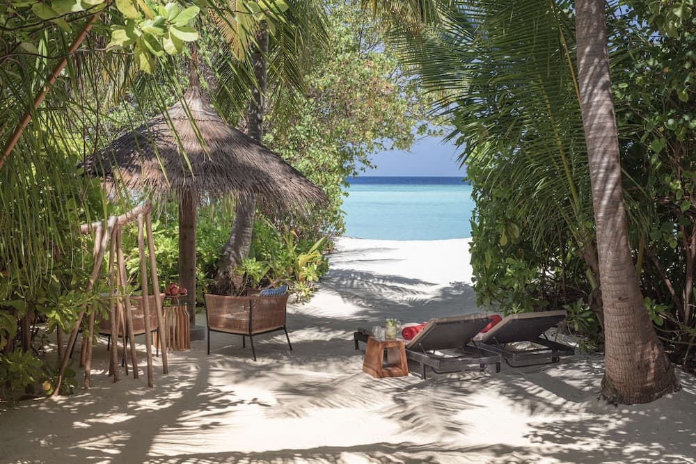 NH Collection Maldives Havodda Resort - View 11