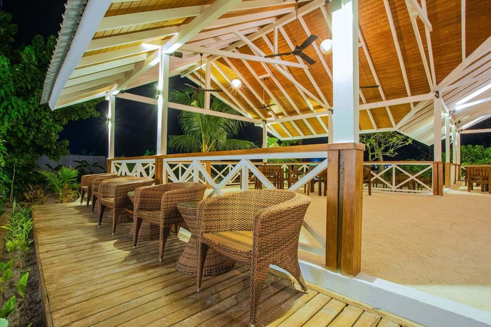Beach Hotel Guraidhoo - View 2