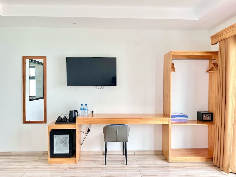 AIMI Beach, Gulhi Island, Maldives - View 15