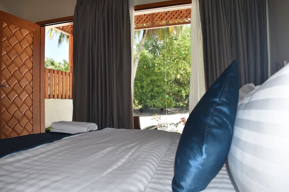 Rattehi Inn at Rakeedhoo - View 7