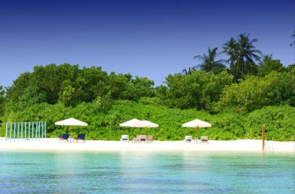 Local Island Inn - View 43