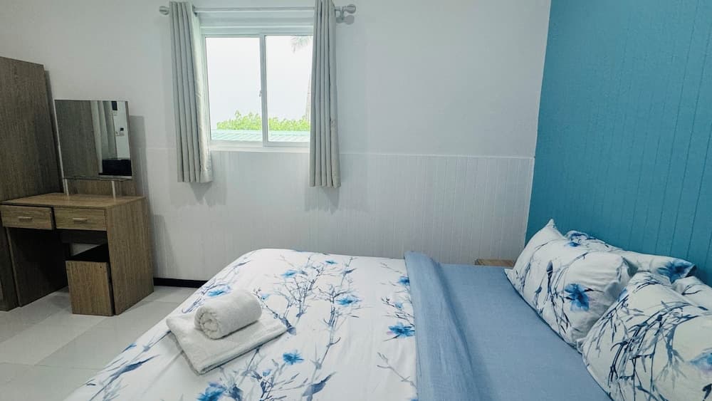 Wave Crest Retreat - View 29